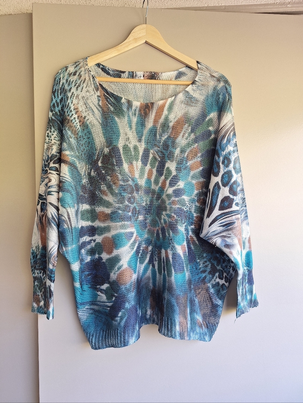 Gigi Moda Italy Blue Abstract Mesh Batwing Sweater One Size Fits S-L